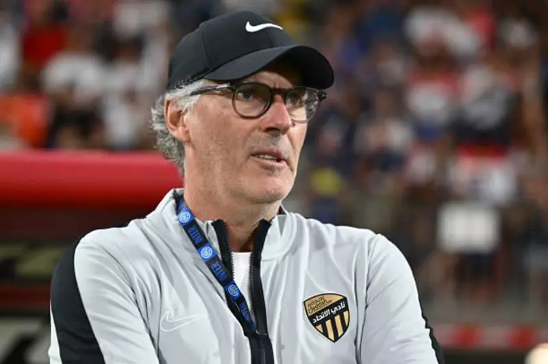 مدرب اتحاد جدة يرد على هتافات الجماهير: 'لا أهتم'