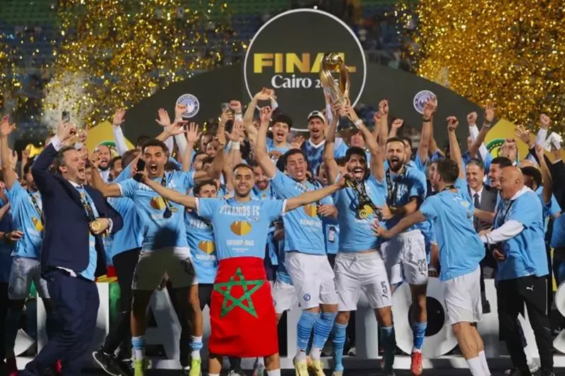 بيراميدز يعبر عن امتنانه للرئيس السيسي ويثمن دعم الدولة بعد تحقيق اللقب التاريخي في دوري الأبطال
